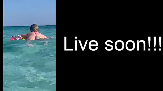 Snapshot of _Allie_ chatting on November 2, 5:32 am Allie online show from November 2, 5:32 am