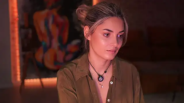 Snapshot of _Allie_ chatting on November 13, 6:34 am Allie online show from November 13, 6:34 am