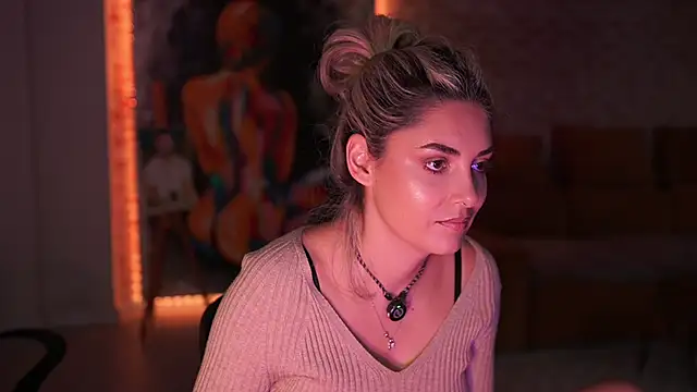 Snapshot of _Allie_ chatting on November 14, 6:23 am Allie online show from November 14, 6:23 am