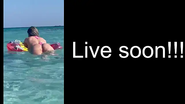 Snapshot of _Allie_ chatting on November 28, 5:43 am Allie online show from November 28, 5:43 am