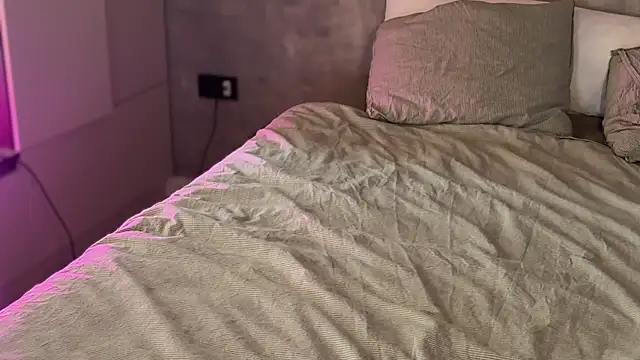 Allie  online show from July 2, 7:58 am