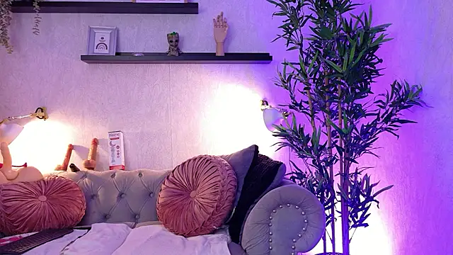 Anaise latif online show from October 21, 11:33 am