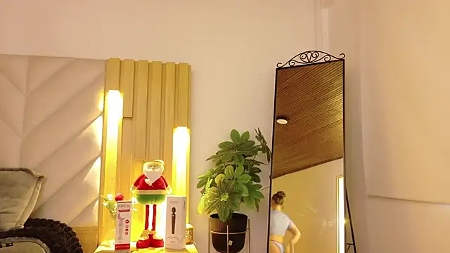 Anaise latif online show from November 28, 11:57 am