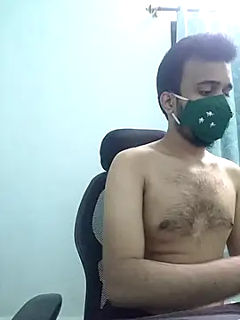 cuteboyhot18 online show from February 25, 5:25 pm