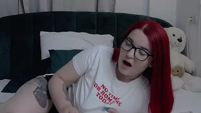 KailyKay online show from July 4, 6:03 pm