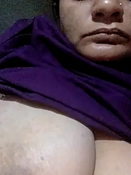 Snapshot of Disha2870 chatting on March 11, 1:11 am Disha2870 online show from March 11, 1:11 am