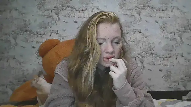 Eveline May online show from October 7, 4:26 pm