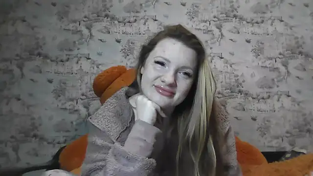 Snapshot of Eveline_May chatting on February 19, 4:36 pm Eveline May online show from February 19, 4:36 pm