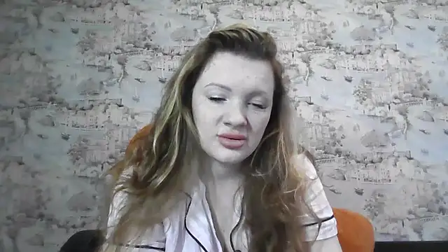 Snapshot of Eveline_May chatting on March 12, 9:59 am Eveline May online show from March 12, 9:59 am