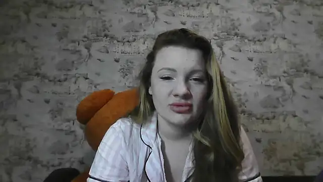 Snapshot of Eveline_May chatting on March 13, 7:53 pm Eveline May online show from March 13, 7:53 pm