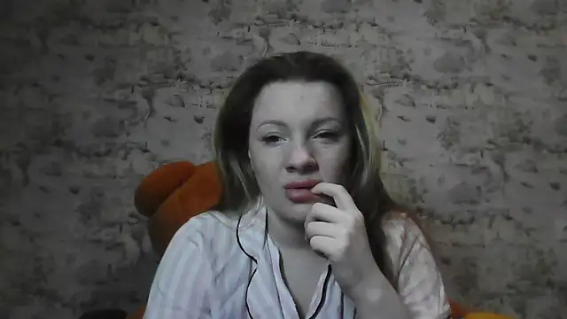Snapshot of Eveline_May chatting on March 28, 6:40 pm Eveline May online show from March 28, 6:40 pm