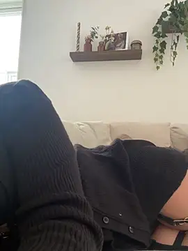 SwedishAstrid online show from February 10, 10:19 am