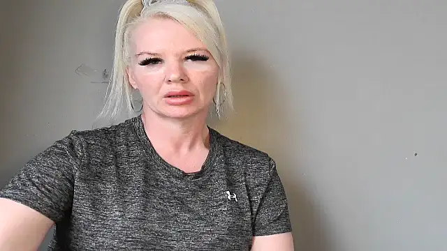 Snapshot of Blonde-Grace chatting on July 24, 1:53 pm Blonde-Grace online show from July 24, 1:53 pm