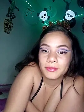 Valen thompsom 002 online show from October 15, 4:45 am