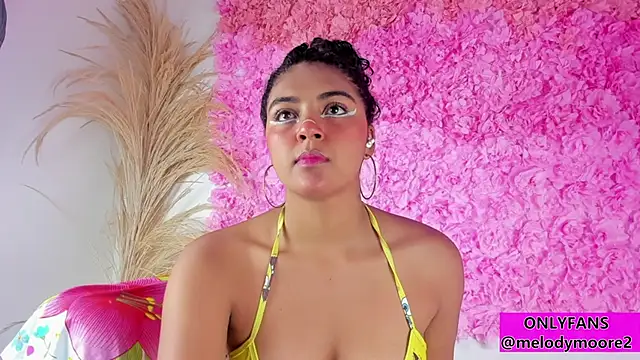 Snapshot of Melodymoore_ chatting on November 3, 10:21 pm Melodymoore online show from November 3, 10:21 pm