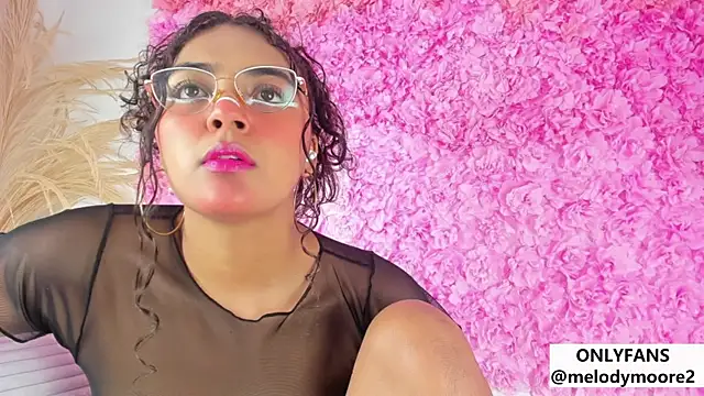 Snapshot of Melodymoore_ chatting on December 3, 10:41 pm Melodymoore online show from December 3, 10:41 pm