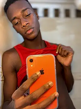 noah johes online show from January 8, 7:32 am