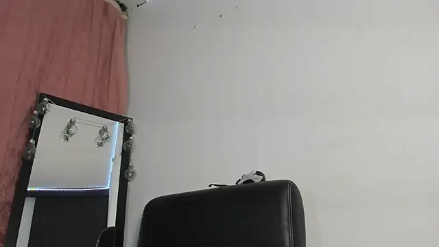 zephyra-angels online show from March 26, 3:12 am