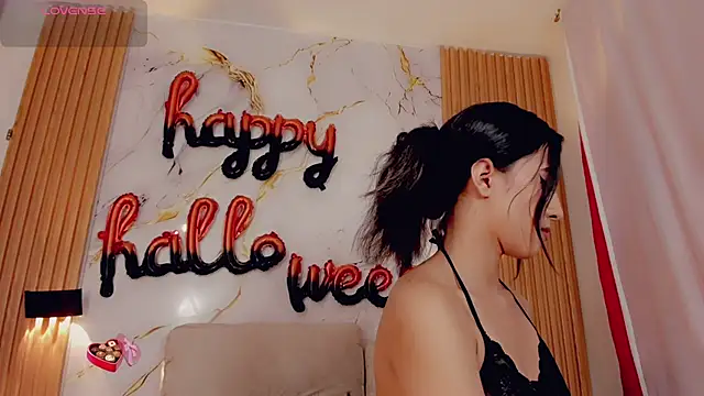 Snapshot of ValeriCardenas chatting on October 4, 12:41 am ValeriCardenas online show from October 4, 12:41 am