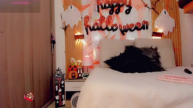 Snapshot of ValeriCardenas chatting on October 18, 1:08 am ValeriCardenas online show from October 18, 1:08 am