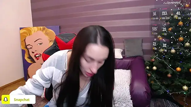 Snapshot of JenniferStone chatting on January 1, 4:18 am JenniferStone online show from January 1, 4:18 am