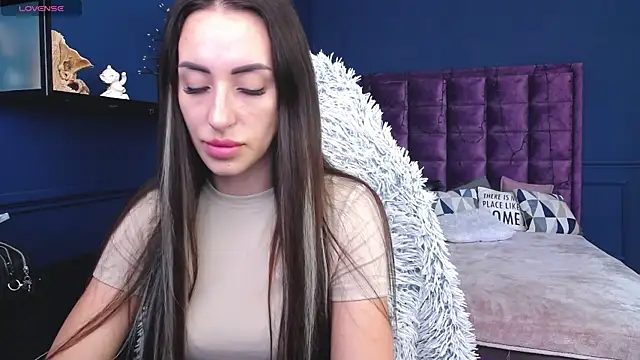 JenniferStone online show from June 11, 7:17 am