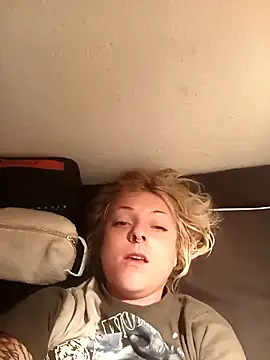 Snapshot of Foxxyhoneypott chatting on March 11, 4:29 am Foxxyhoneypott online show from March 11, 4:29 am