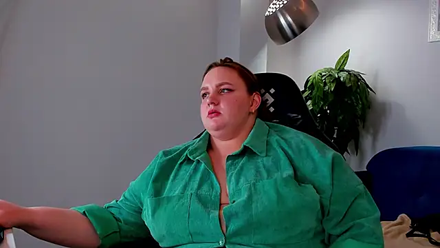 Amy Hall online show from March 6, 1:46 pm