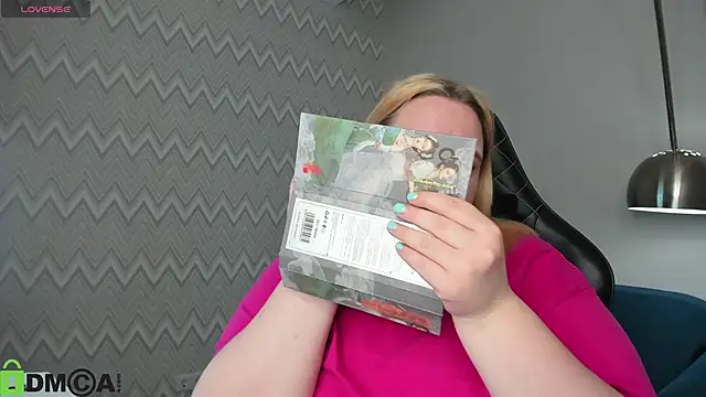 Amy Hall online show from September 12, 1:28 am