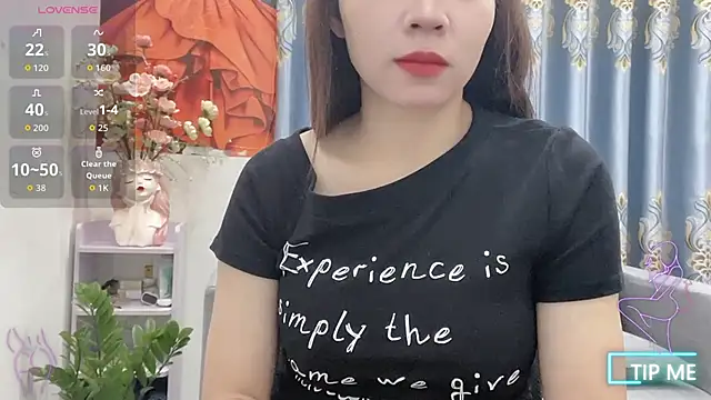 Snapshot of shishi_101 chatting on October 24, 1:13 am shishi 101 online show from October 24, 1:13 am