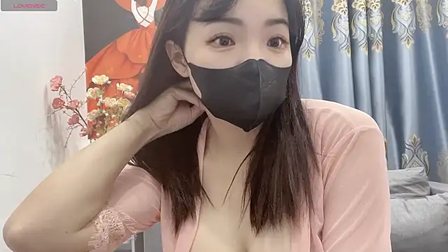 Snapshot of shishi_101 chatting on November 19, 2:28 pm shishi 101 online show from November 19, 2:28 pm