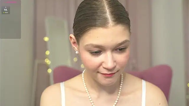 Kelly Ember online show from October 10, 2:49 pm