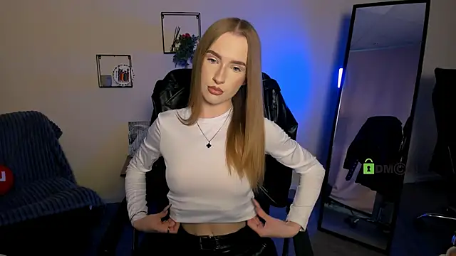 Snapshot of doll_vey chatting on September 26, 7:29 pm doll vey online show from September 26, 7:29 pm