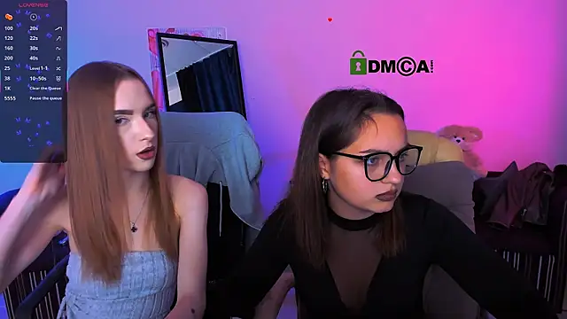 Snapshot of doll_vey chatting on October 13, 7:58 pm doll vey online show from October 13, 7:58 pm