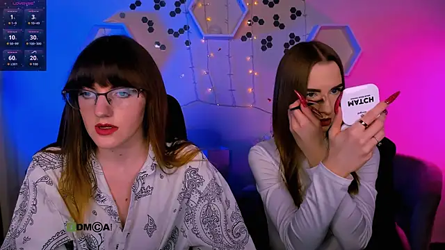 Snapshot of doll_vey chatting on November 10, 8:19 pm doll vey online show from November 10, 8:19 pm