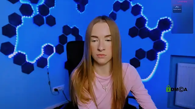 doll vey online show from December 16, 9:09 pm