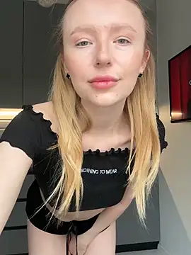 Snapshot of EvaBrooklyn chatting on March 2, 5:23 am EvaBrooklyn online show from March 2, 5:23 am