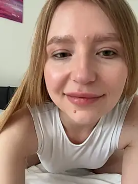 Snapshot of EvaBrooklyn chatting on March 2, 2:32 pm EvaBrooklyn online show from March 2, 2:32 pm