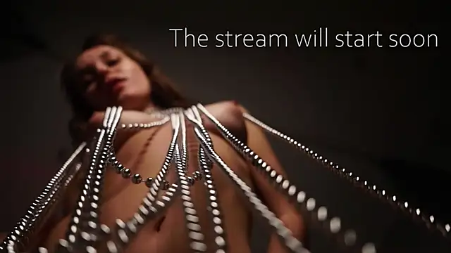 Moni Carroll online show from December 20, 5:31 pm