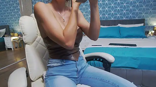 zoeylarkens online show from September 29, 4:12 pm