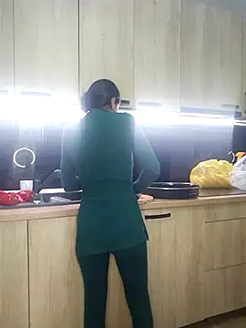 zoeylarkens online show from October 29, 1:57 pm