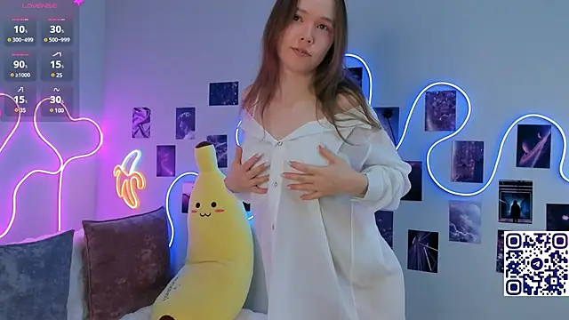 Dreamy Polly online show from March 10, 7:07 pm