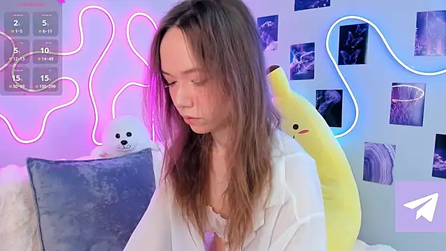 Dreamy Polly online show from March 11, 7:36 pm