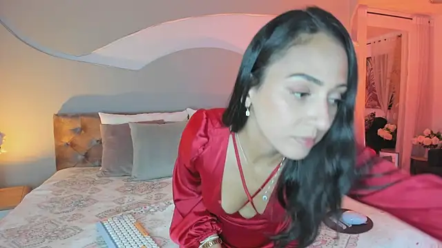 Elizabeth clark  online show from December 19, 7:43 pm