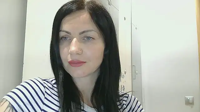 MystaLuuna online show from March 2, 5:36 pm