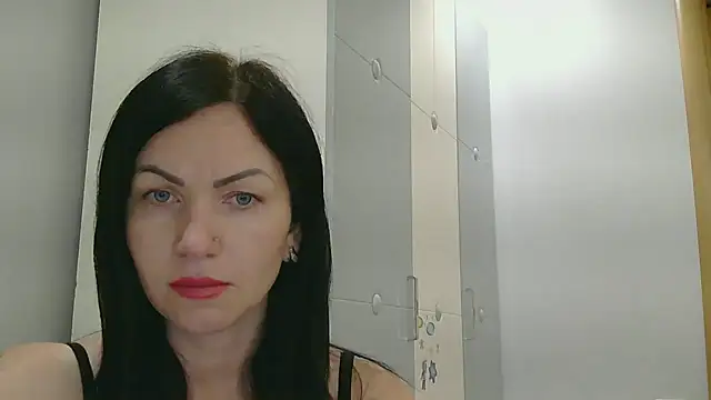 MystaLuuna online show from March 4, 12:01 pm