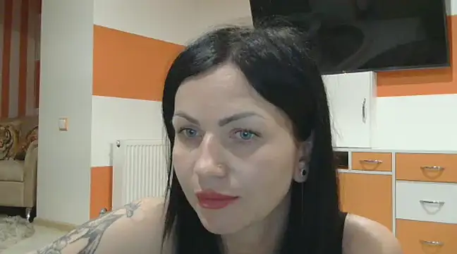 MystaLuuna online show from March 11, 4:29 pm
