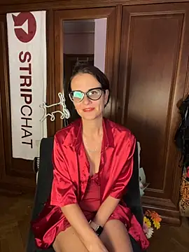 Snapshot of NataKitten chatting on October 15, 5:07 am NataKitten online show from October 15, 5:07 am