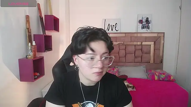 safyka online show from November 15, 12:52 am