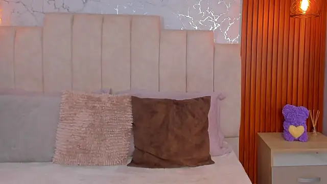 ScarlettWallace online show from September 22, 4:20 pm